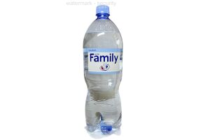 Вода питьевая бутилированная газированная Family 1,5l