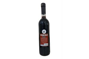 Вино виноградное натуральное полусладкое красное Медвежья сила 10.0% 0.75 л.