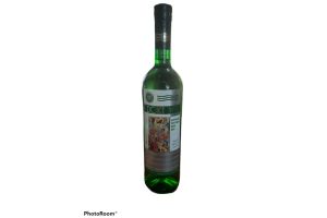 Натуральное полусладкое белое вино ,,DOLCE VITA'' 11%. 0.75 л